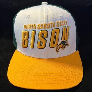 North Dakota State Bison Snapback NWT OS